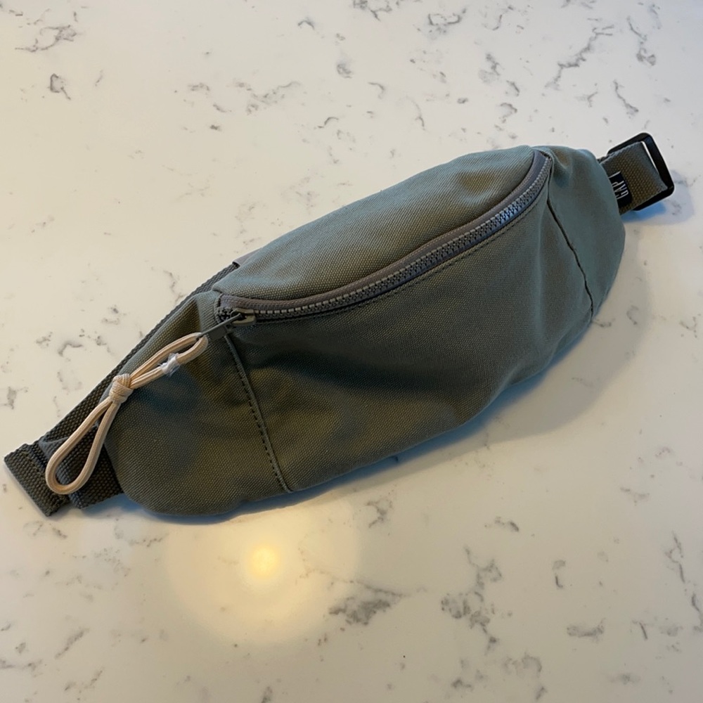 Gap Fanny Pack Excellent Condition